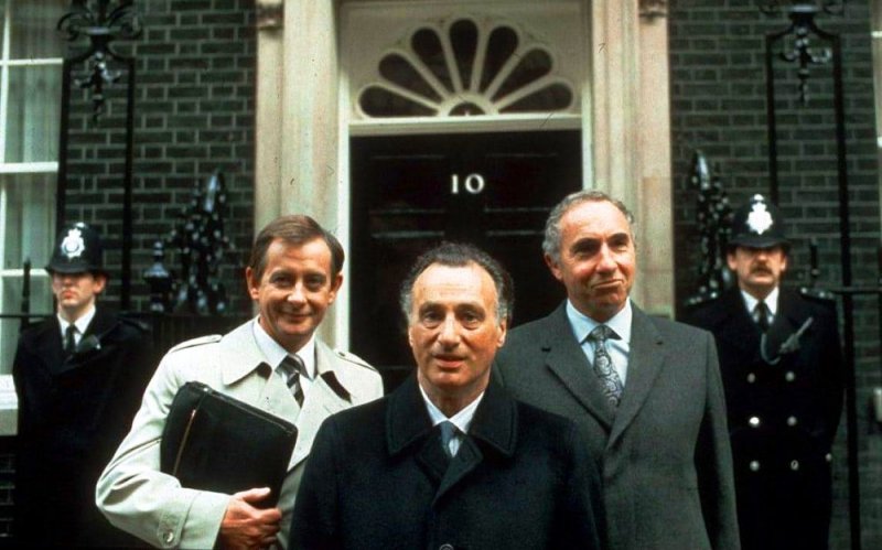 Yes Prime Minister policital film / show